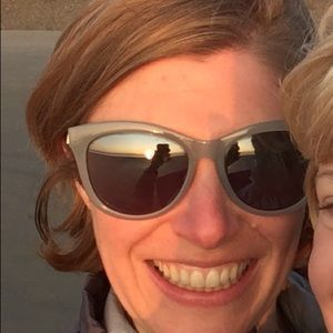 Meet your Posher, Elizabeth